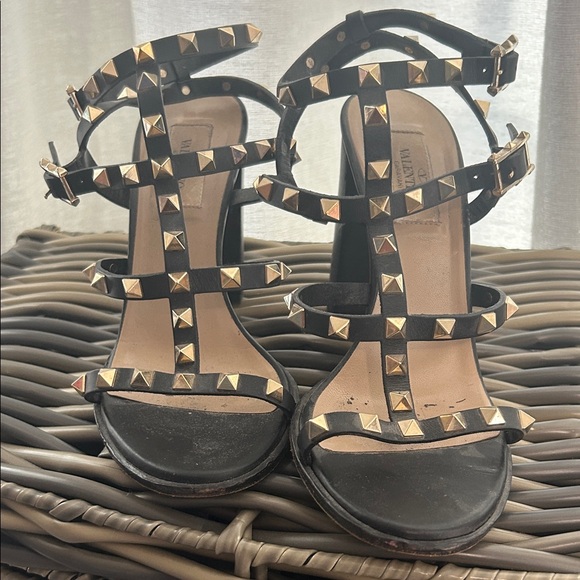 Valentino Garavani Black Heels with Gold Studs - Picture 1 of 9